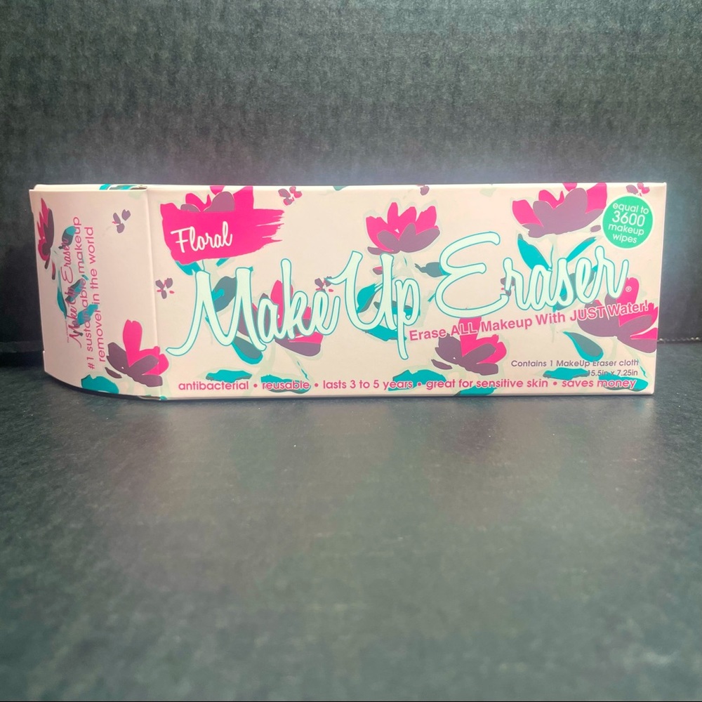 BNIB MAKEUP ERASER BEAUTIFUL FLORAL GREAT BUNDLE ITEM!